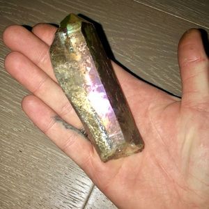 Green sunset aura quartz crystal